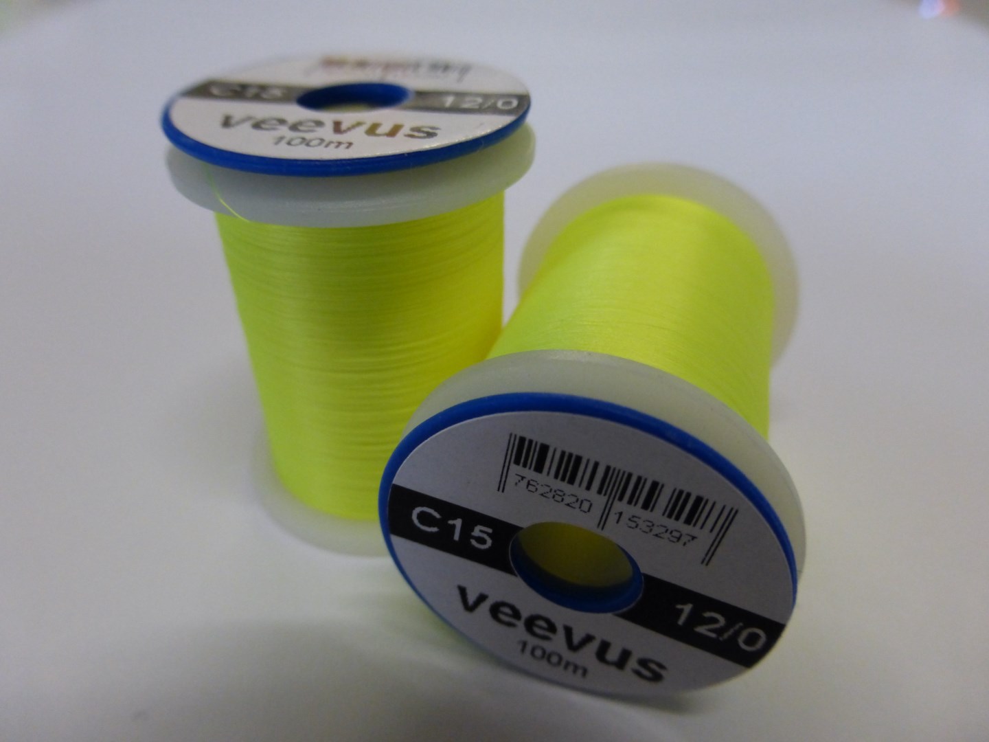 Veevus 12/0 Fluo Yellow C15